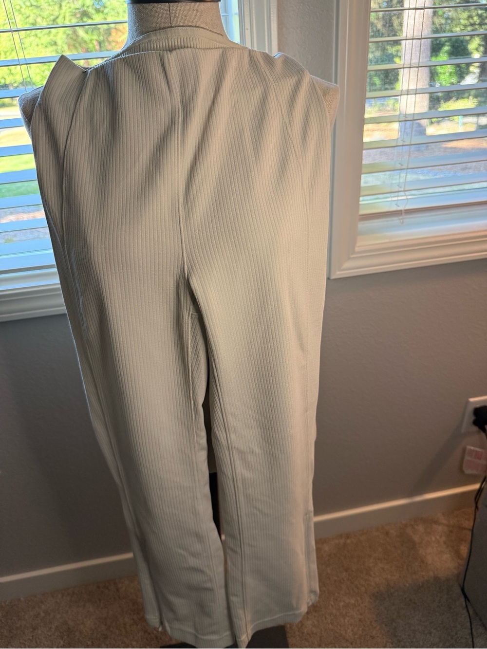 lululemon athletica Cream Ribbed Cropped Wide-Leg Pants